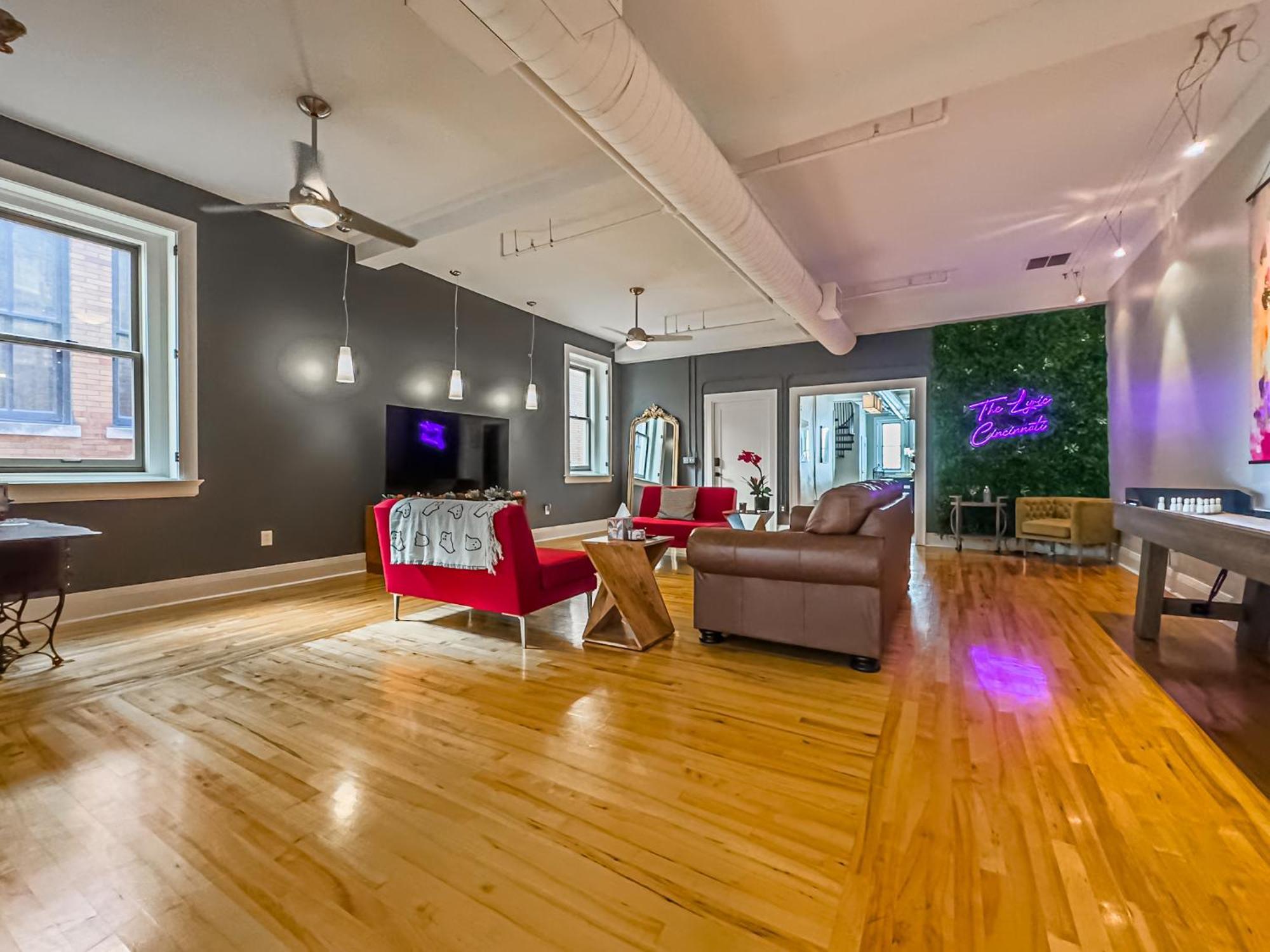 The Historic Lyric Penthouse With Private Rooftop Cincinnati Kültér fotó